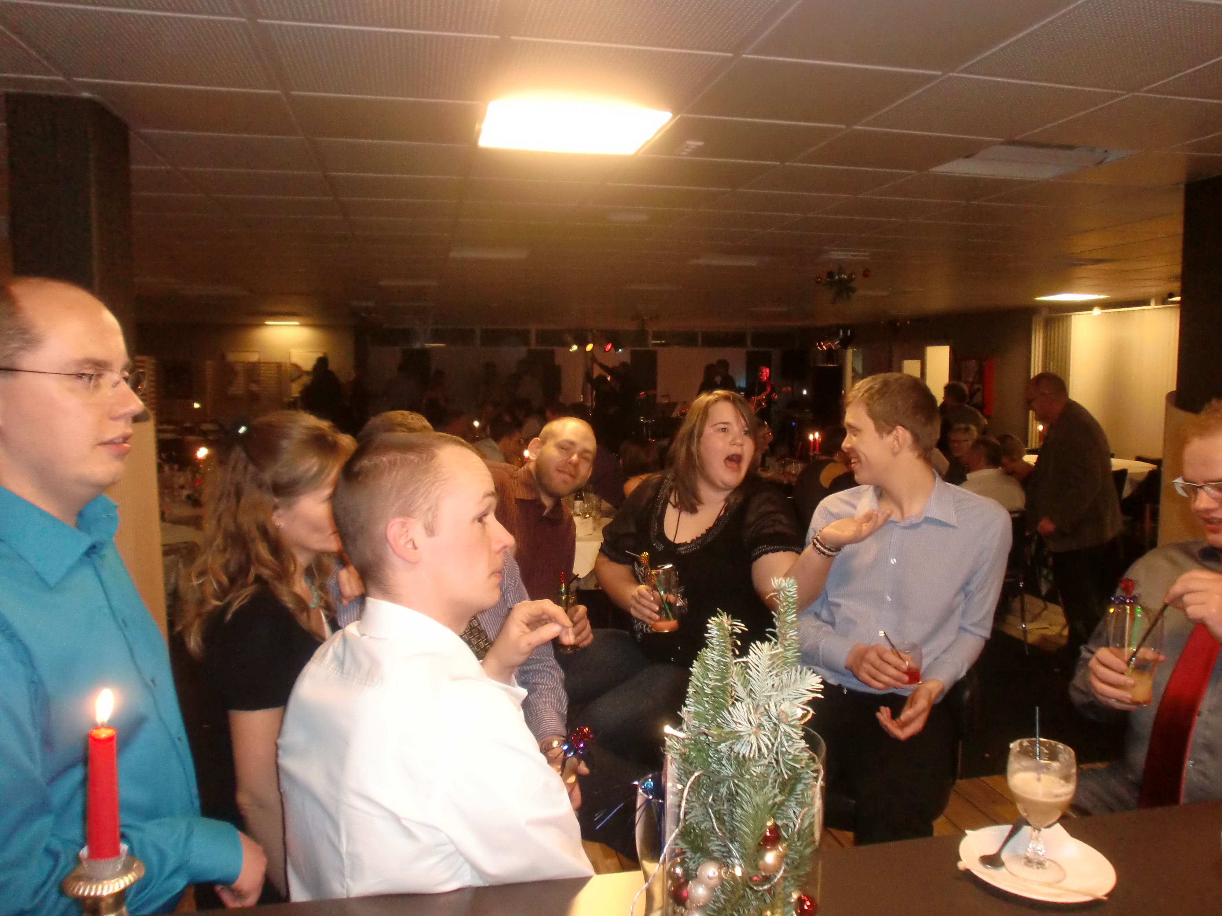 https://www.mos-eisley.dk/media/Netic billeder/Julefrokost%2003-12-2011/CIMG2337.JPG